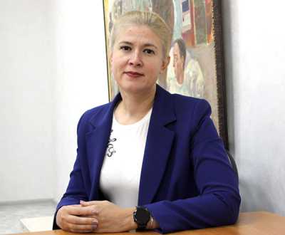 Анастасия Филиппова: «В Хакасии необходимо усилить контроль за выпиской рецептов. Врачи их обязаны оформлять, чтобы пациенты не занимались самолечением». 
