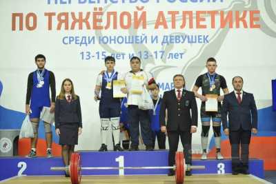 Хакасские тяжелоатлеты завоевали золото и серебро на первенстве России