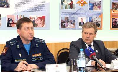 Военный комиссар Хакасии Андрей Титов и заместитель главы республики Юрий Курлаев рассказали об особенностях призывной кампании — 2022. 