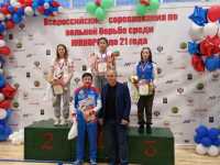 Золото всероссийского турнира по борьбе везет домой хакасская спортсменка
