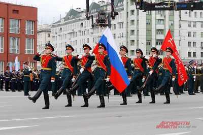 В Новосибирске проходит Парад Победы