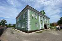 Фасады 70-летних домов отремонтировали в Усть-Абакане