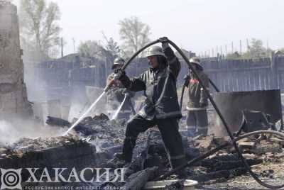 Крупный пожар потушили в Аскизском районе