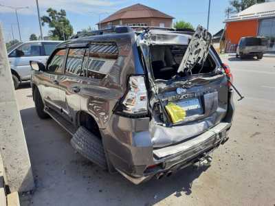 Водитель пострадал в аварии в Абакане