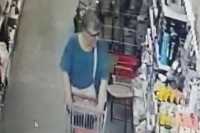 В Абакане ищут женщину в связи с кражей телефона в магазине