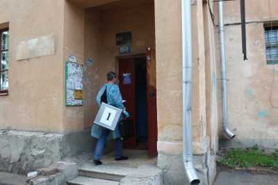 Черногорцы голосуют не выходя из дома