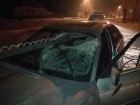 В Черногорске металлическая балка пробила лобовое стекло BMW со стороны водителя