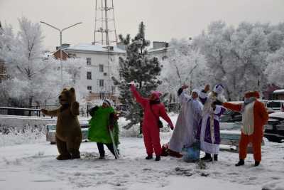 Дед Мороз поздравил медиков и маленьких абаканских пациентов