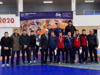 Хакасские борцы завоевали медали чемпионата Сибири