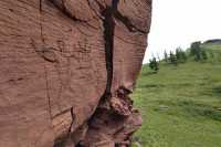 Поврежденные туристами археологические объекты обнаружены в Хакасии