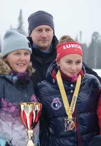 Наталья Баранова с мужем Александром и дочкой Алёной. 