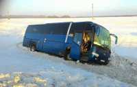 Шесть человек остаются в больницах после ДТП с автобусом и грузовиком в Кузбассе