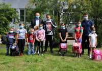 Саяногорские металлурги РУСАЛа помогли собрать в школу 82 ребенка