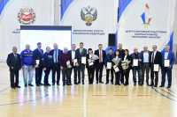 «Сила России»: в Хакасии наградили выдающихся работников физической культуры