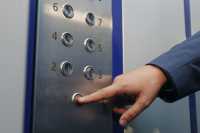 За неработающий лифт управляющую компанию в Саяногорске могут оштрафовать