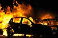 В Хакасии загорелся частный бокс с автомобилями