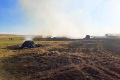 На выходных пожарные Хакасии тушили сено и палы травы