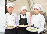 Зачётные работы Оюна Тезина, Алины Ачитаевой и Екатерины Кокояковой — это высокая кухня и прекрасная подача. 