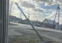 В Усть-Абакане от ветра упали столбы ЛЭП