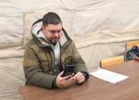 Более 100 обращений ежедневно: Евгений Тарасов работает с мобилизованными в Омске