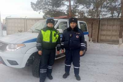 В Хакасии полицейские спасли жизнь замерзающему мужчине