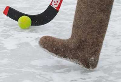 В Хакасии рыбаки устроят хоккей в валенках