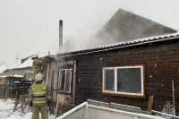 Трех человек спасли пожарные в Усть-Абакане за минувшие сутки