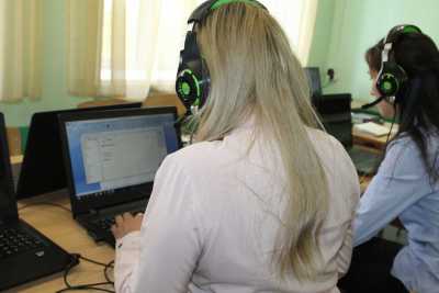 В нацгимназии оборудовали лингафонный кабинет для изучения хакасского языка