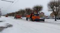 Дороги в снегу: водителей Хакасии просят быть внимательнее