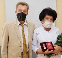 Детский врач награждена медалью «Трудовая доблесть Хакасии»