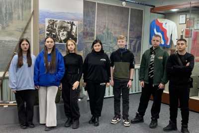 Школьники из ЛНР побывали на Саяно-Шушенской ГЭС