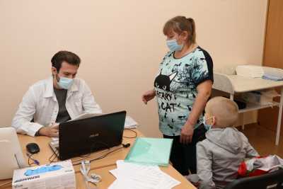 Ортопеды из Новосибирска провели прием детей в Хакасии