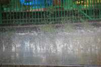 Тропический ливень с градом застал жителей и гостей столицы Хакасии врасплох