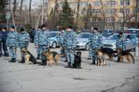 Глава Хакасии поблагодарил полицейских, ответственных за общественный порядок