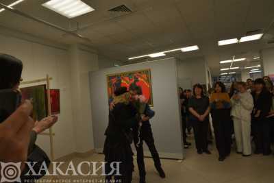 В Абакане открылась юбилейная выставка Валентины Имайкиной