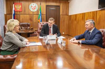 Валентин Коновалов познакомился с новым руководителем регионального Управления Федерального казначейства
