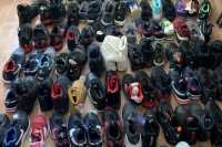 50 пар поддельных кроссовок предадут огню в Новосибирске