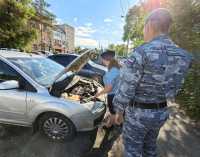 Не платил, прятался и скрывал автомобиль: житель Хакасии удивился визиту пристава