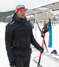 Приезд Никиты Крюкова в Тёю не обходится без фотосессий. Он один из самых востребованных лыжников в этом плане. 