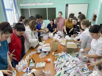 50 кг медикаментов для участников СВО собрали студенты ХГУ