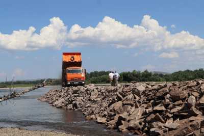 Абакан непредвиденно потратил 6 миллионов рублей из-за капризной реки