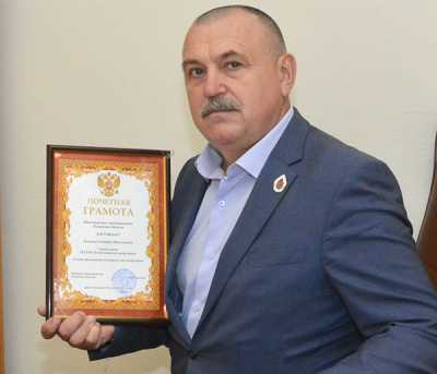 Геннадий Русаков пять лет назад получил звание «Почётный донор России», но продолжает участвовать в донации: у него редкая третья отрицательная группа крови. 