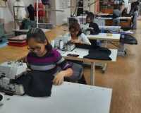 Студенты Хакасии шьют балаклавы для мобилизованных
