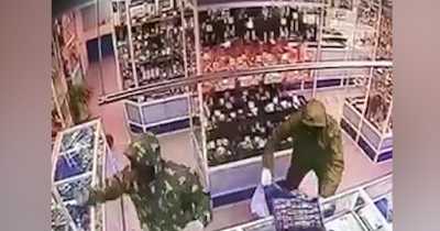 Двух жителей Хакасии осудили за ограбление ювелирного магазина