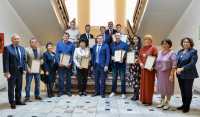 Знатоки хакасского языка получили заслуженные награды