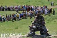 В Хакасии мужчина раскопал древний могильник