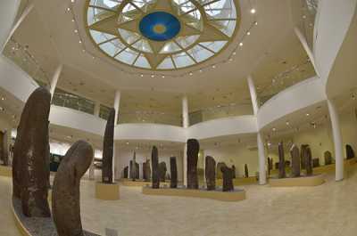 Каменные изваяния зала древнего искусства впервые встречали «Ночь музеев» в одиночестве. Они скучают по посетителям так же, как посетители соскучились по ним. 