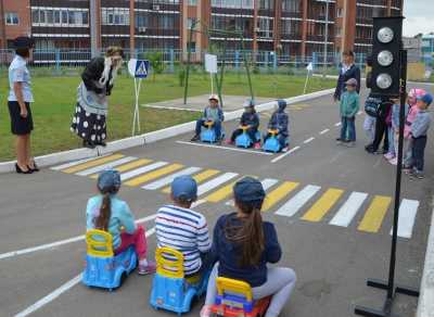 В Абакане открыли новую автоплощадку в детском саду