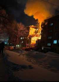В Новосибирске после взрыва газа обрушились два подъезда в жилом доме